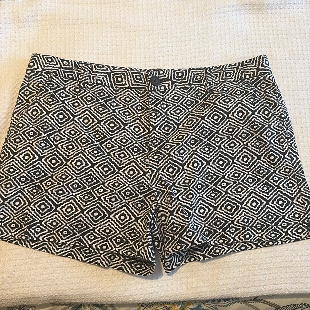 BCG geometric print shorts